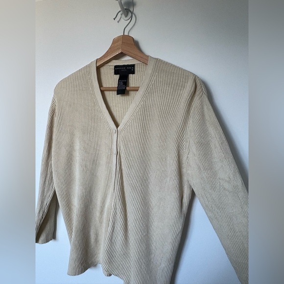 August Silk Butter Yellow Cardigan | Size Medium - Picture 4 of 7